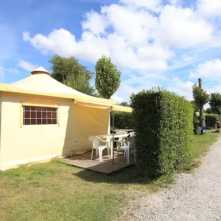 Kemping Camping Les Vertes Feuilles 4*