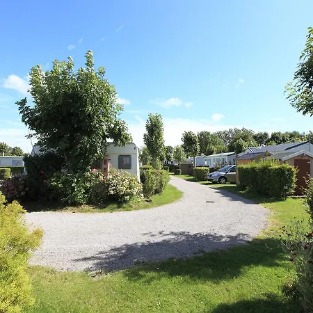 Camping Les Vertes Feuilles 4*