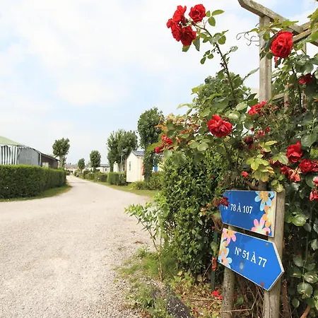 Camping Les Vertes Feuilles Kemping 4*