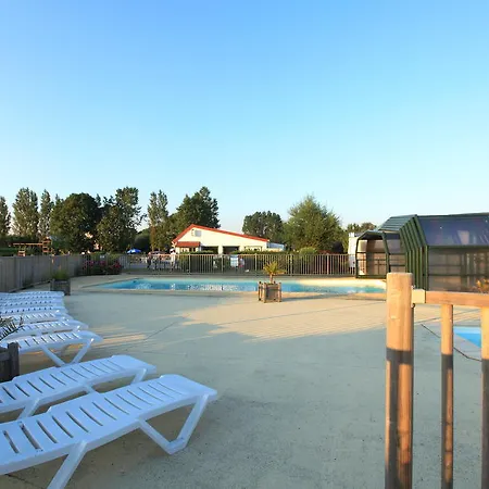 Kemping Camping Les Vertes Feuilles 4*